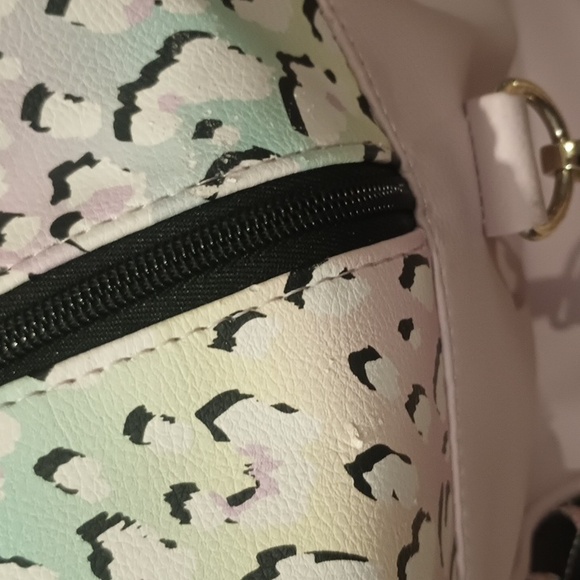 Betsey Johnson Travel Or Carry-on Bag - Picture 5 of 13